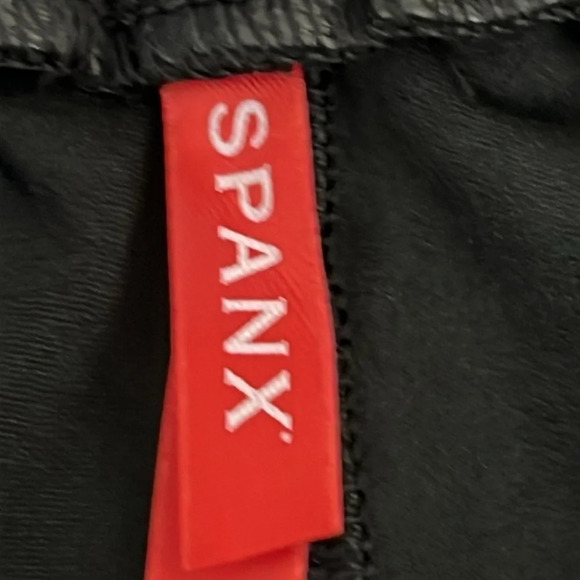Spanx Leather-Like Jogger Pants in Black - Size Medium - Picture 7 of 10